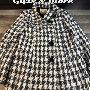 BKE Women's Black and White Houndstooth Pea Coat